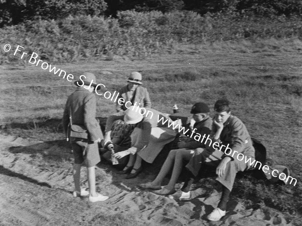 AT DUNWICH MRS TAYLOR & BOYS JOHN & HUGH P MARTIN, MICH & FRANCIS HASTINGS